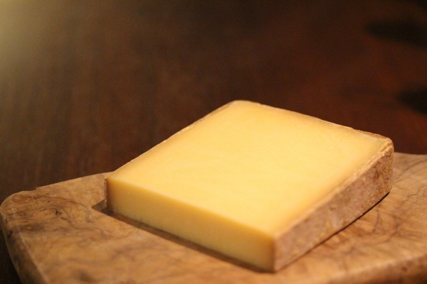 神田 ６５チーズ「アネペツ」